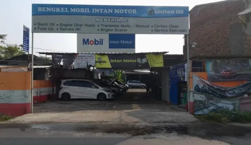 Bengkel Intan Motor dengan peralatan modern untuk servis mobil Jepang, Eropa, Amerika, dan China
